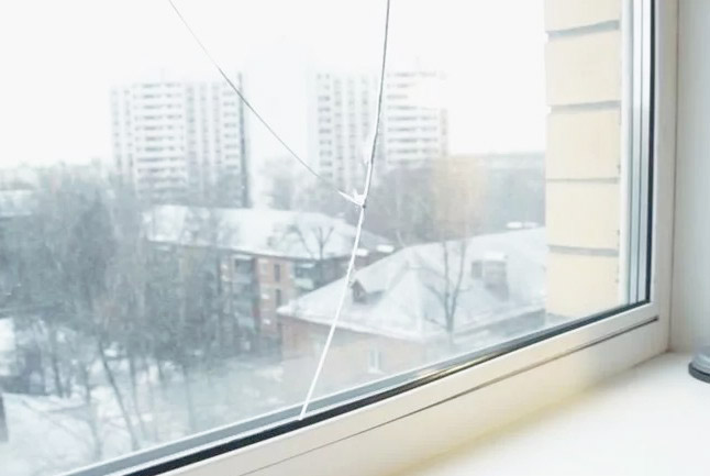 Замена разбитого стекла в окне